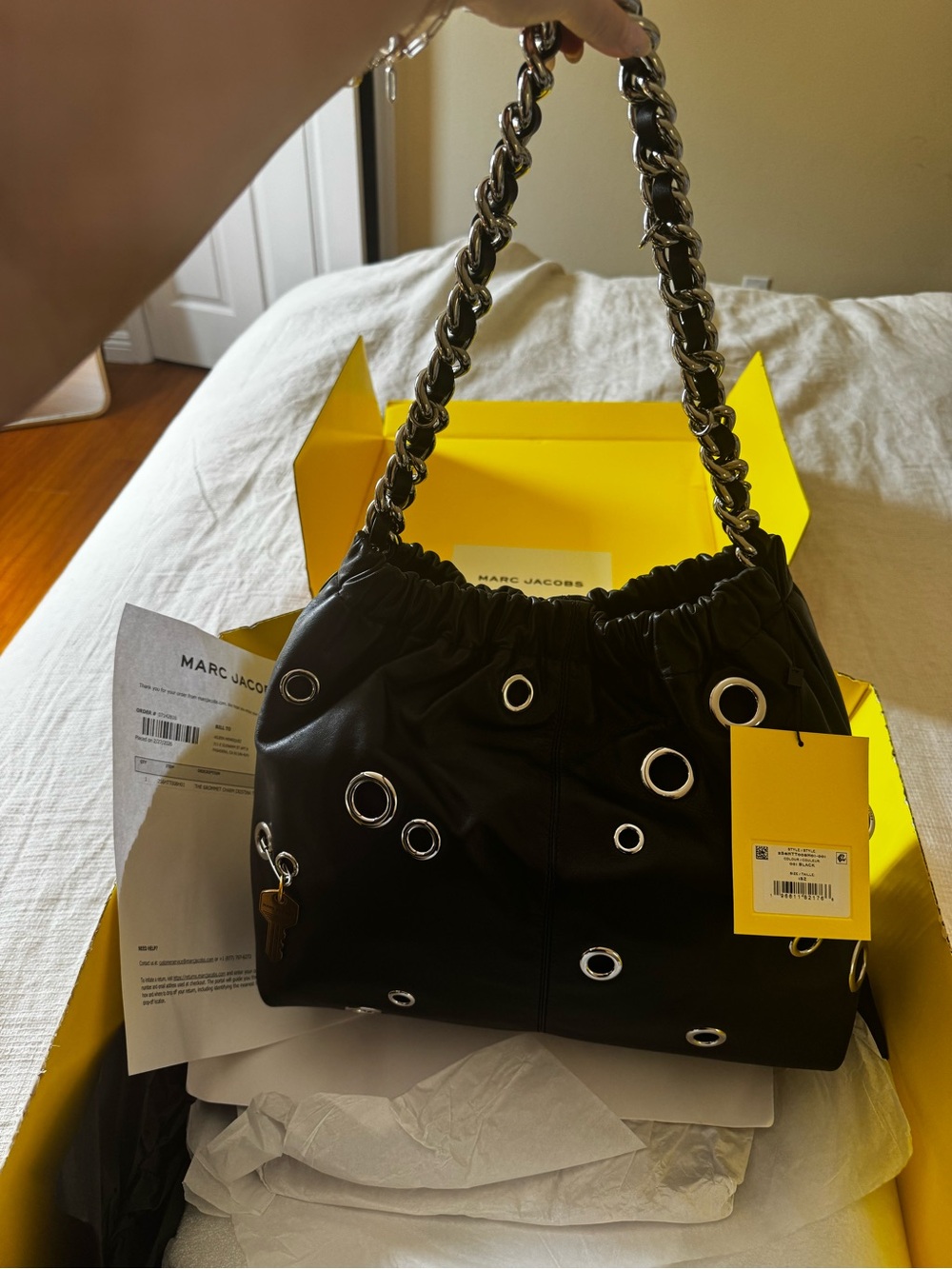 Marc Jacobs Grommet Charm Cristina Leather Tote Bag - Picture 7 of 10